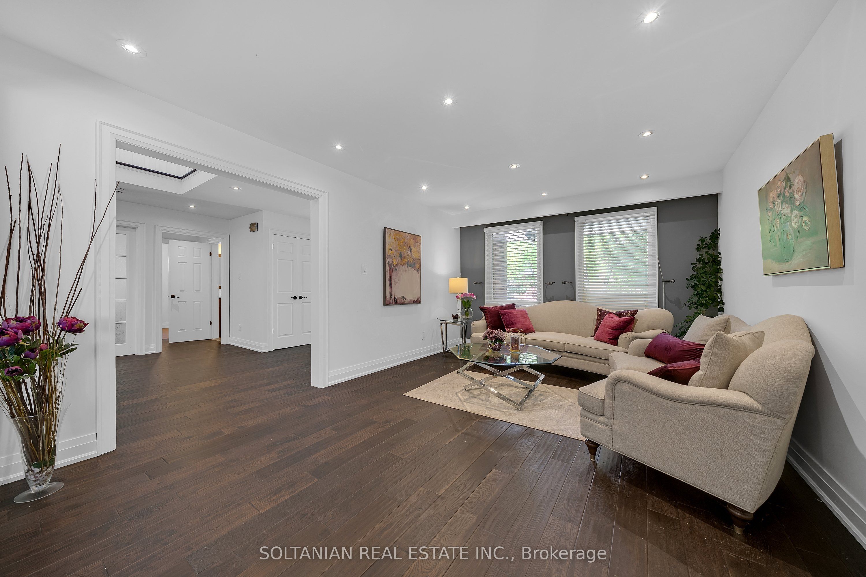 12 Dorian Place
