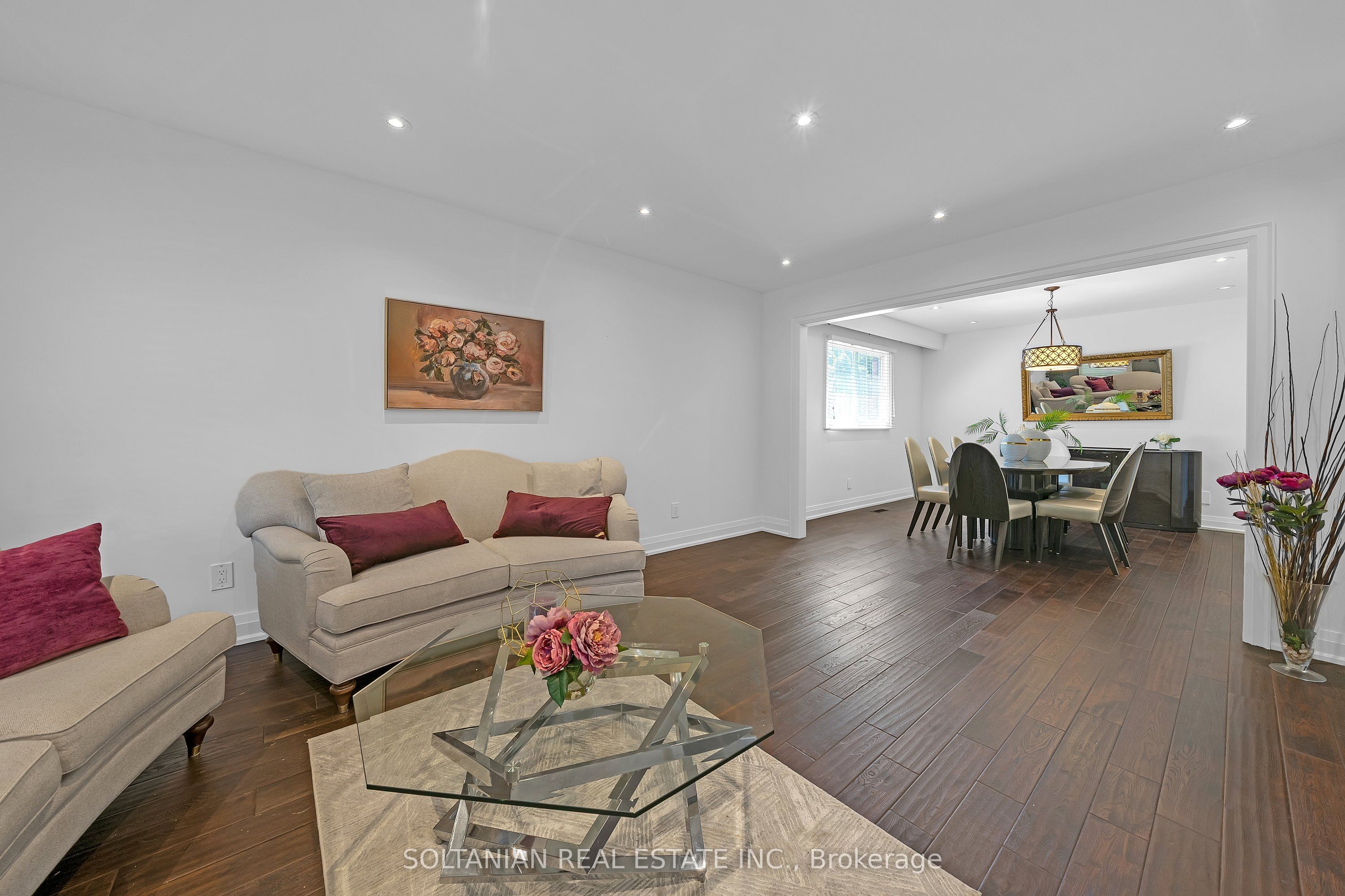 12 Dorian Place