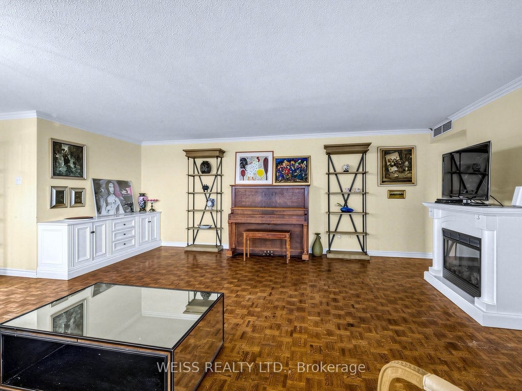 Photo of 63 St. Clair Avenue W #903, Toronto, ON M4V 2Y9 (MLS # C14093132)