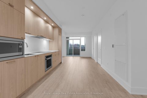 259 The Kingsway N/A 611 Toronto ON M9A 0G2