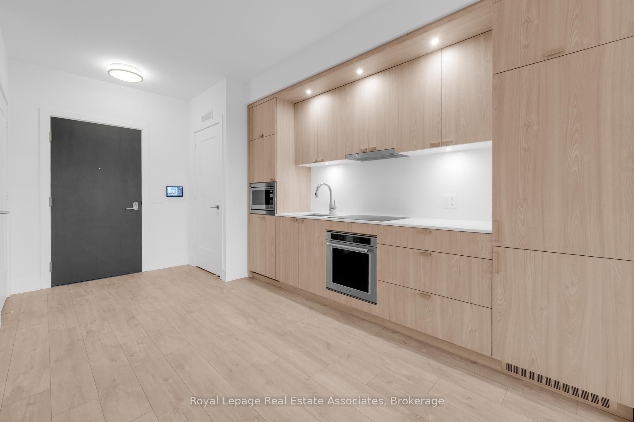 259 The Kingsway N/A 611