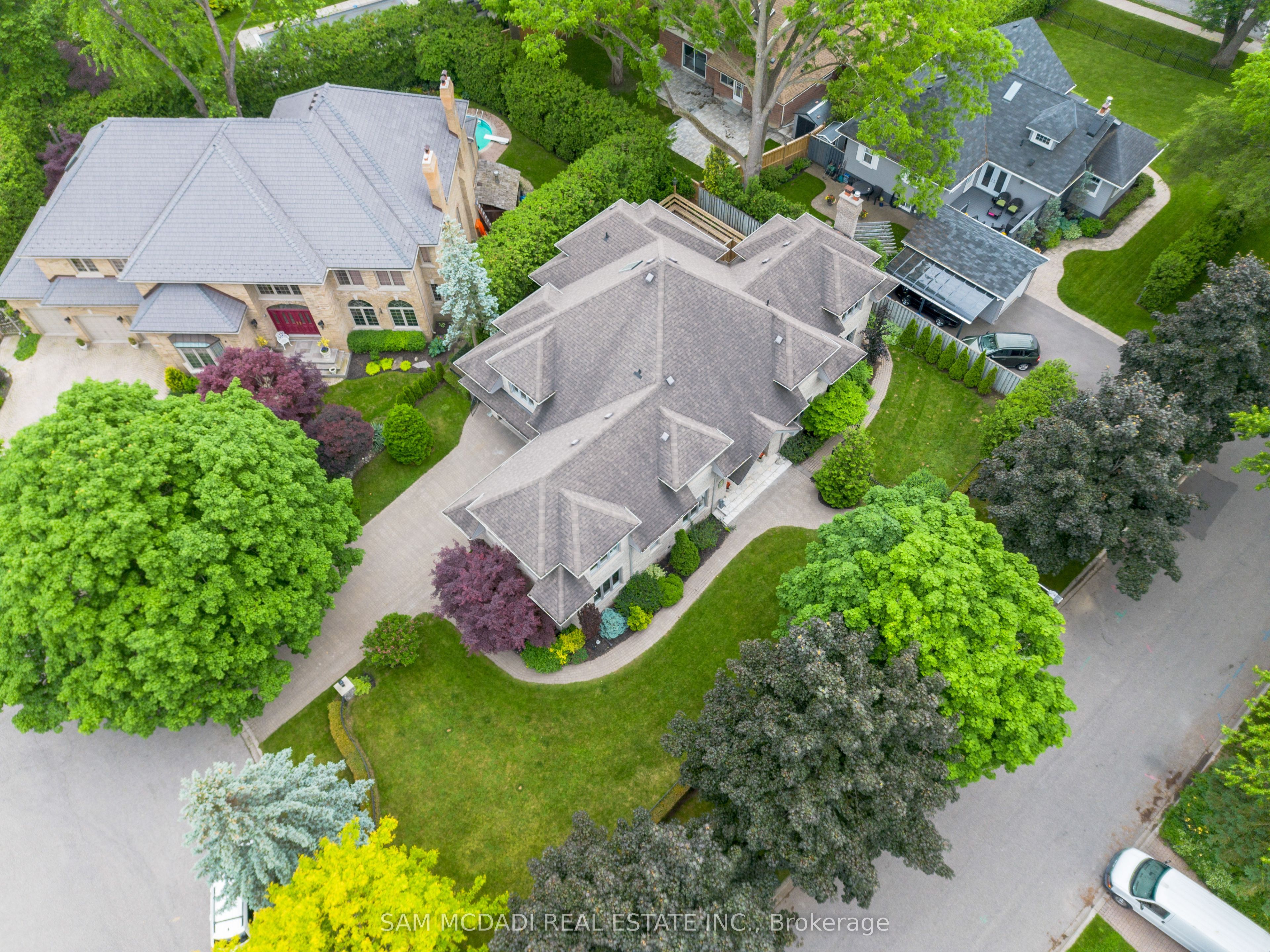 1390 Meadow Green Court