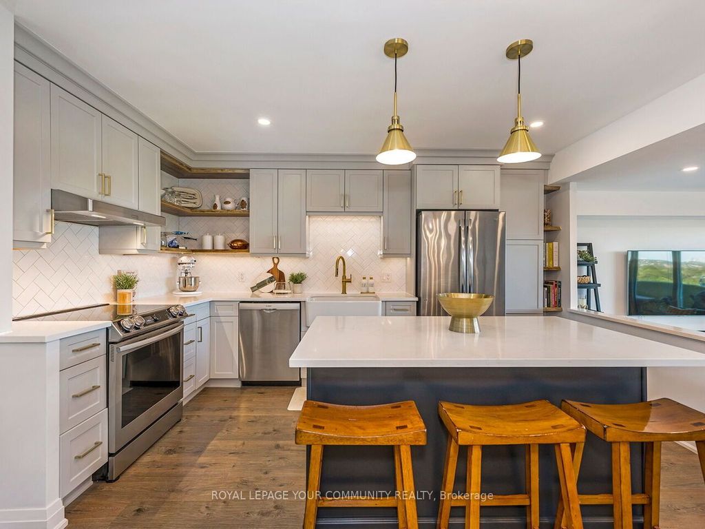 Photo of 270 Scarlett Road #2012, Toronto, ON M6N 4X7 (MLS # W12438559)