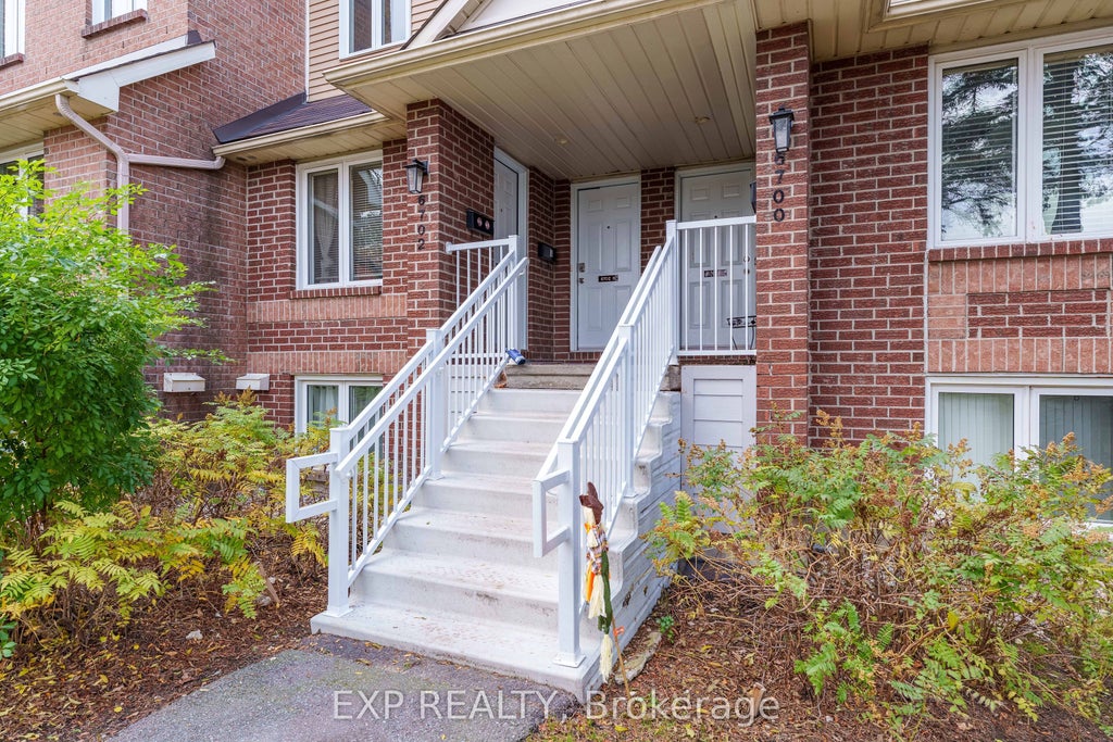 Photo of 6702 Jeanne D'arc Boulevard N #B, Orleans - Convent Glen and Area, ON K1C 6E9 (MLS # X14089878)