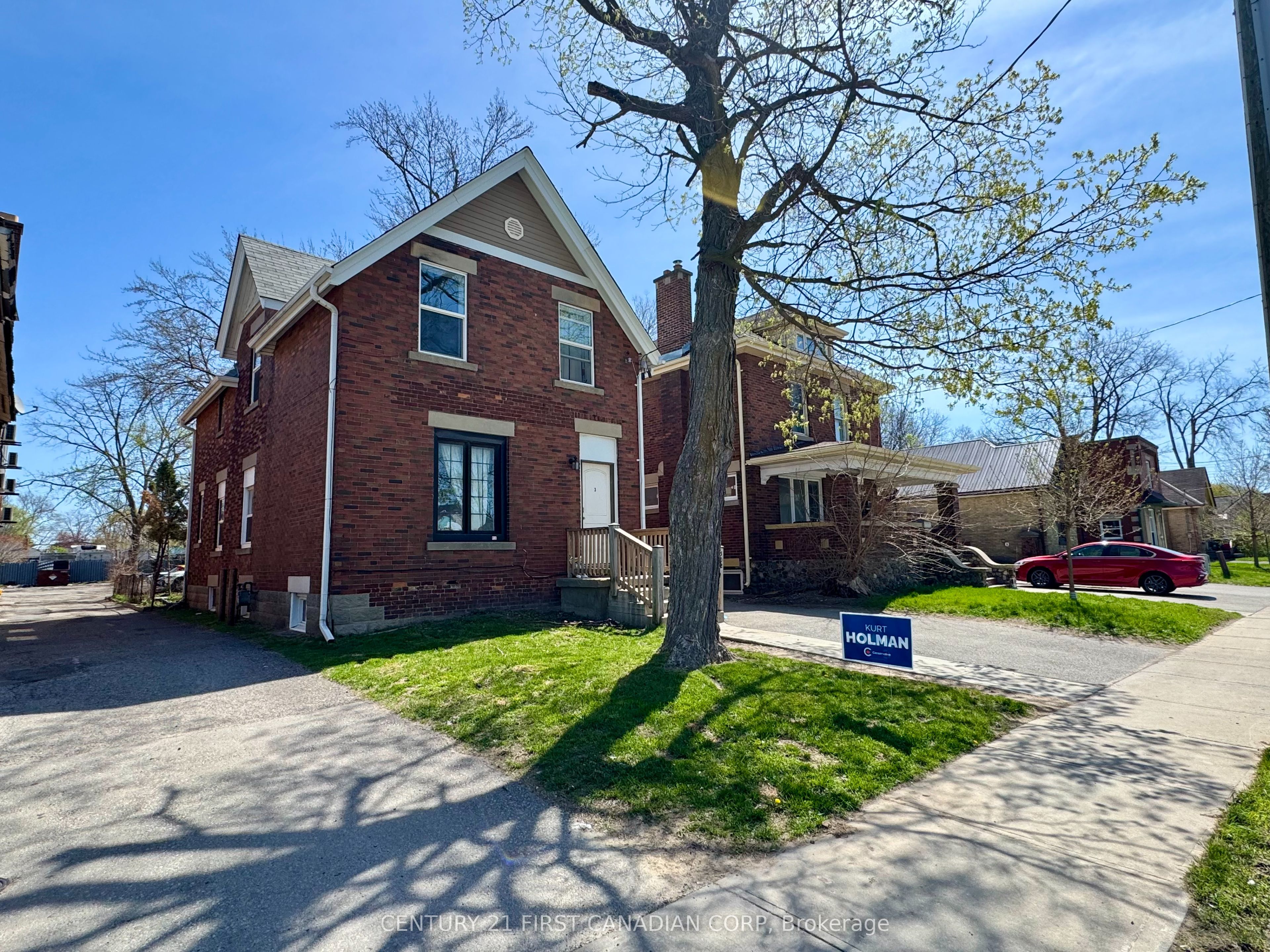 Photo 1 of 38 — 302 Egerton Street, London East, ON N5Z 2G7