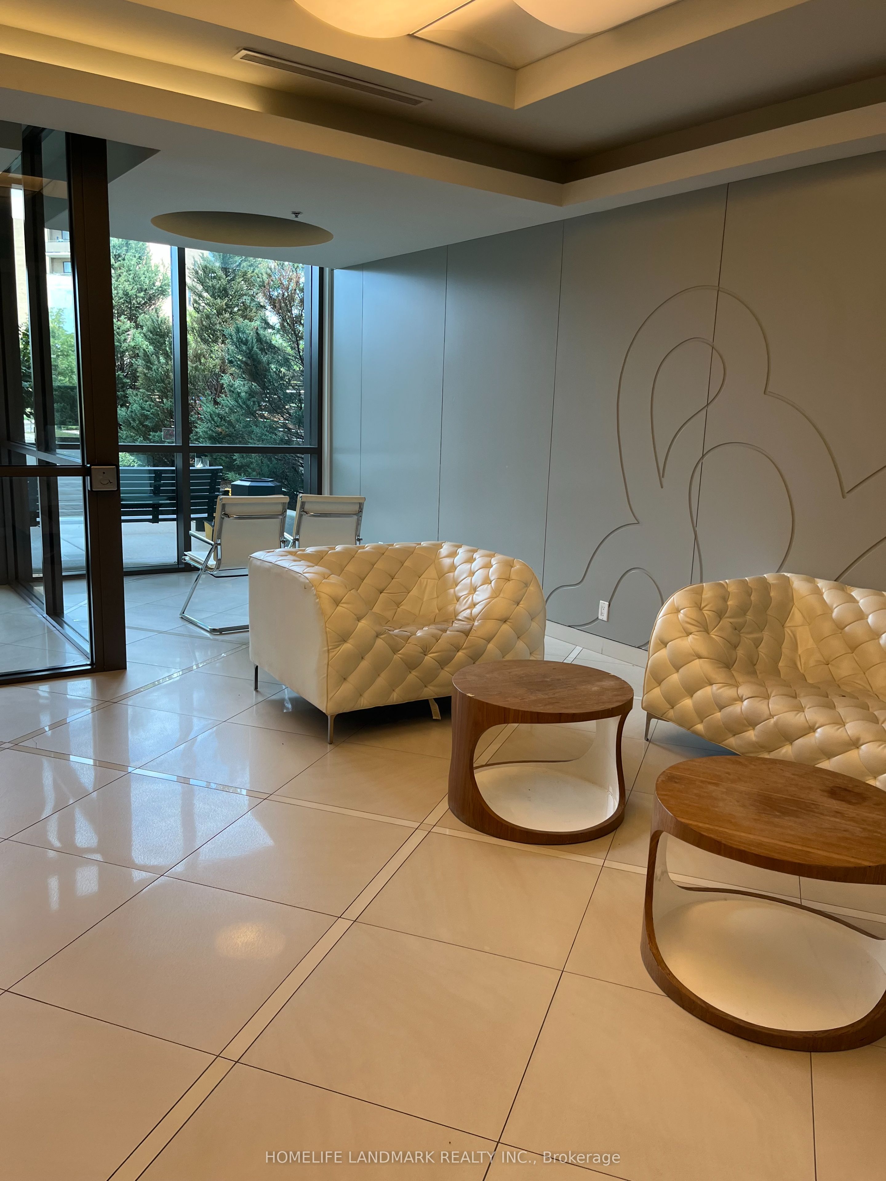 80 Esther Lorrie Drive N 509