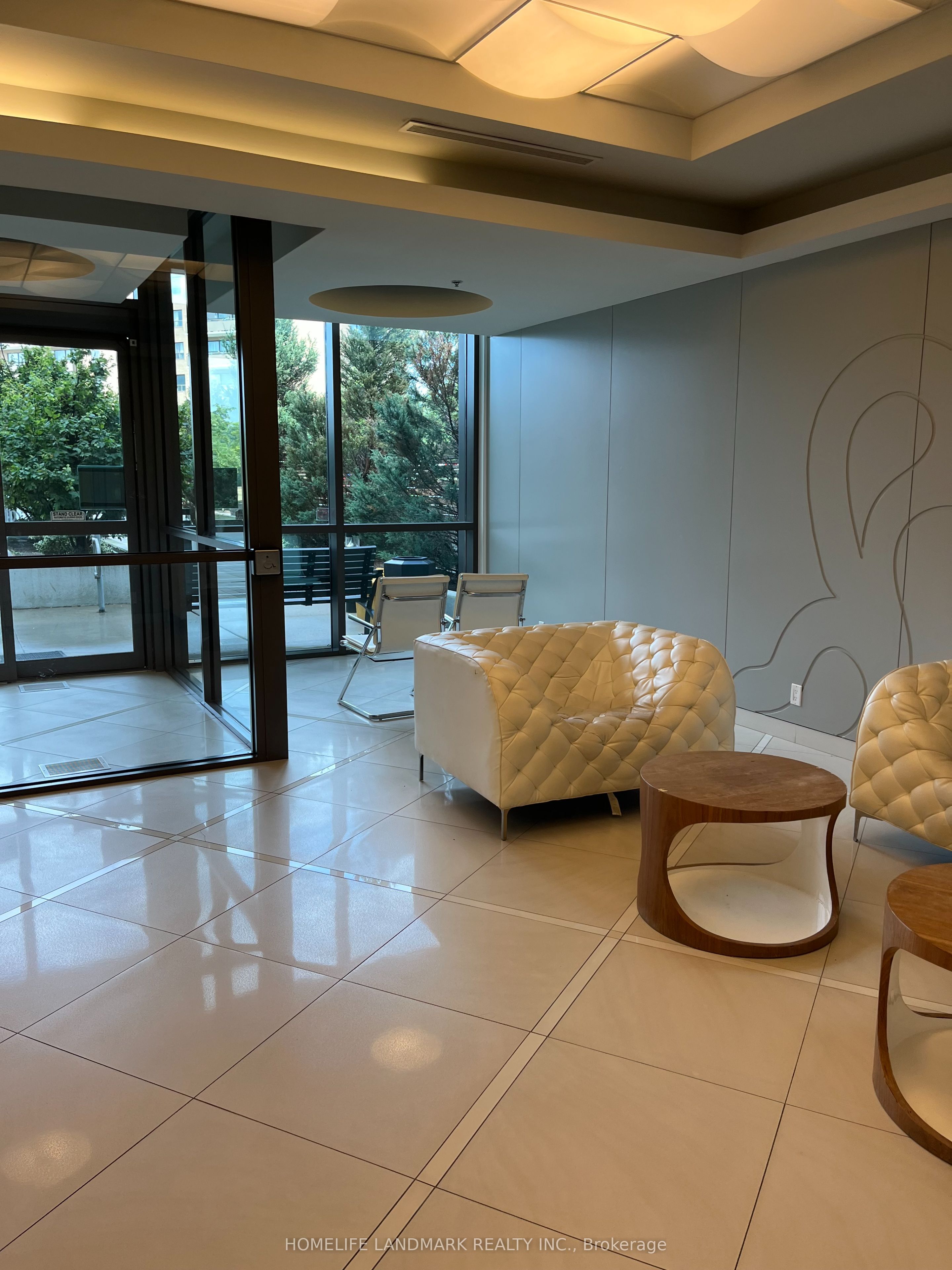 80 Esther Lorrie Drive N 509