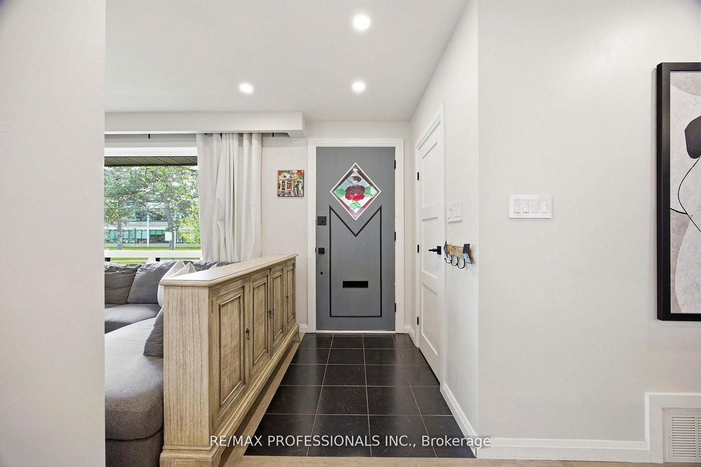 Photo of 33 Brampton Road, Toronto, ON M9R 3J3 (MLS # W13469078)