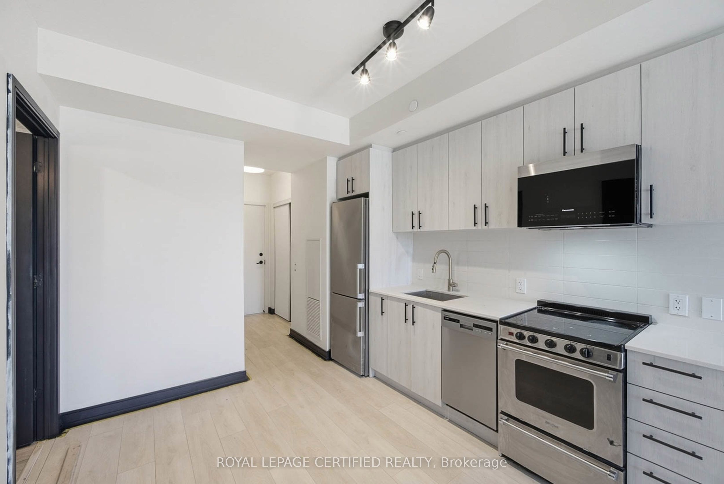 8010 Derry Road 212