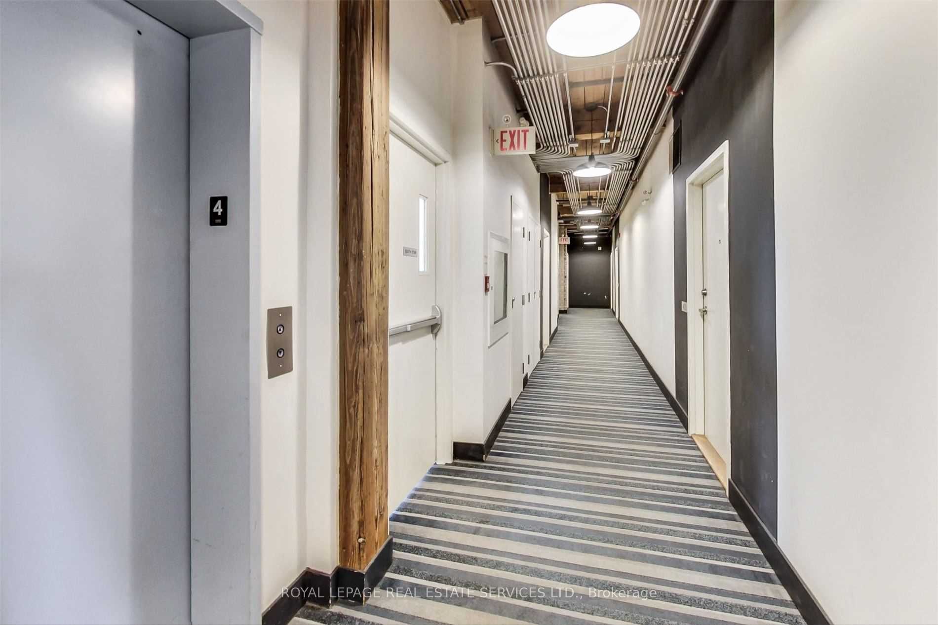 2154 Dundas Street W 405