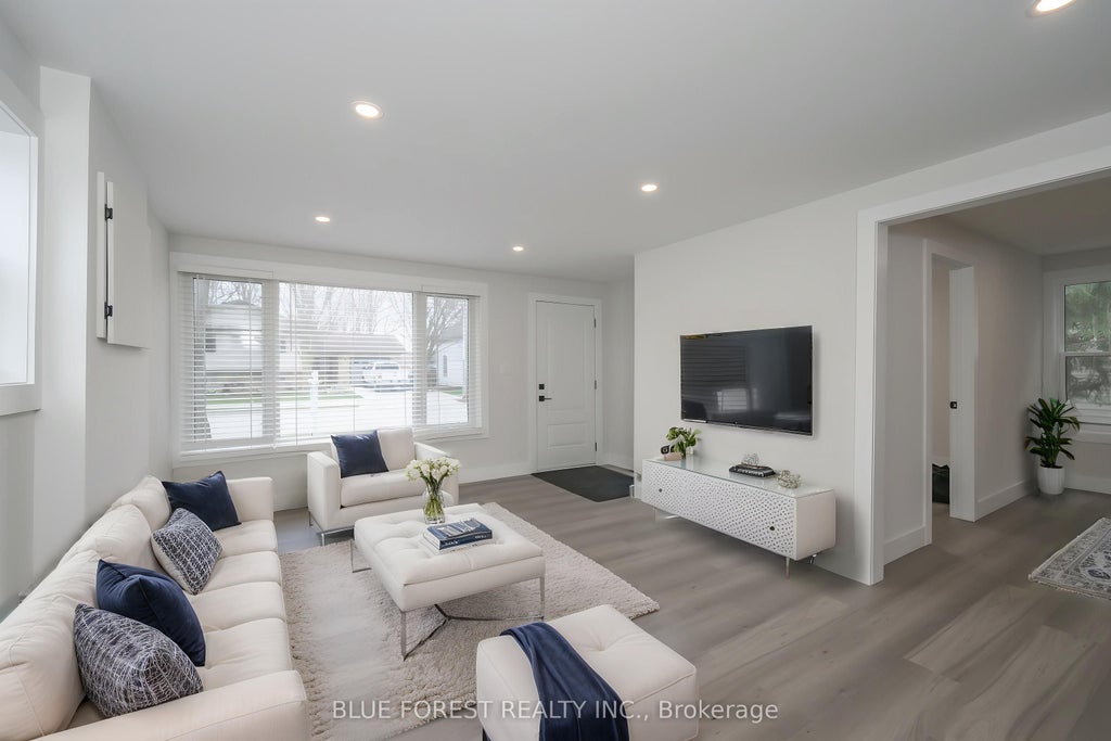 Photo of 186 VICTORIA Street, Southwest Middlesex, ON N0L 1M0 (MLS # X13722902)