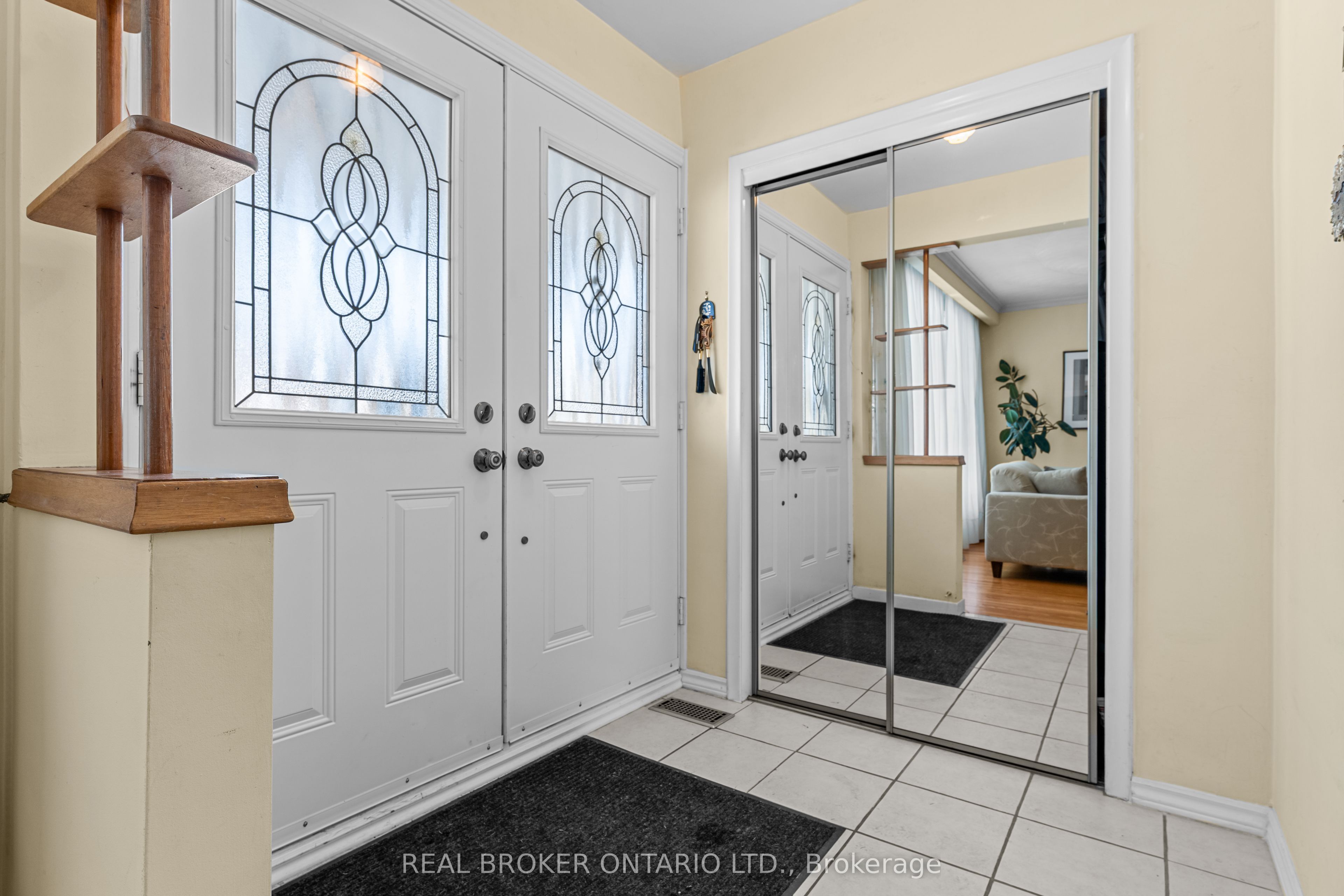 23 Beaumaris Crescent