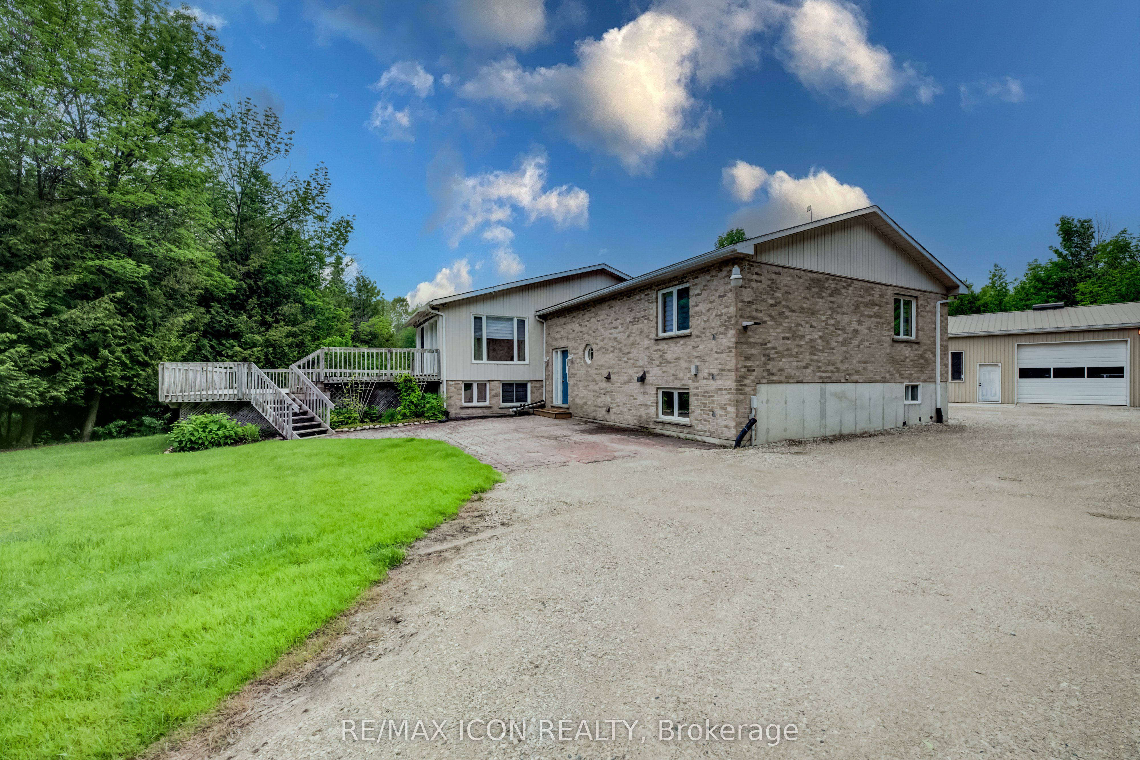 Photo 1 of 48 — 7298 8 Side Road W, Wellington North, ON N0G 1A0