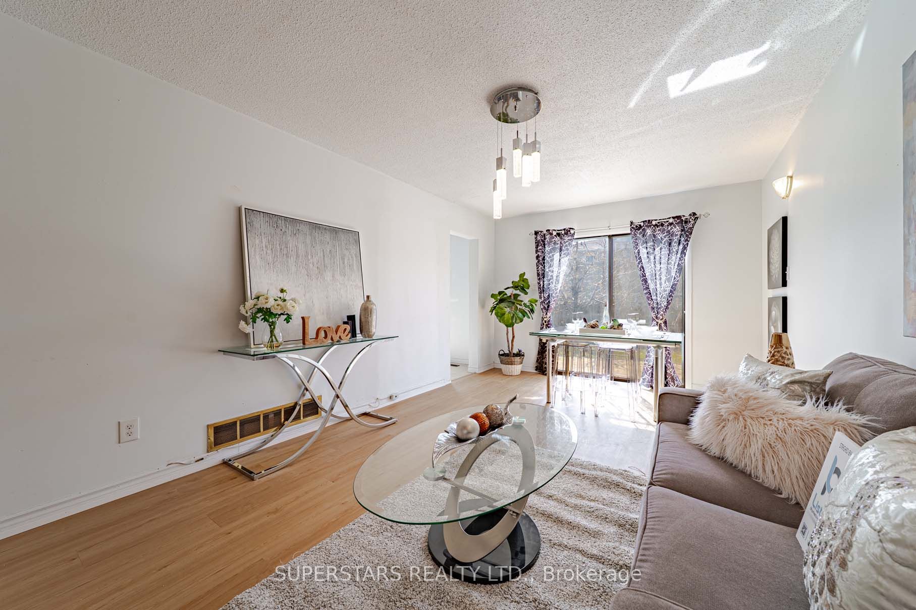 135 Appleby Crescent