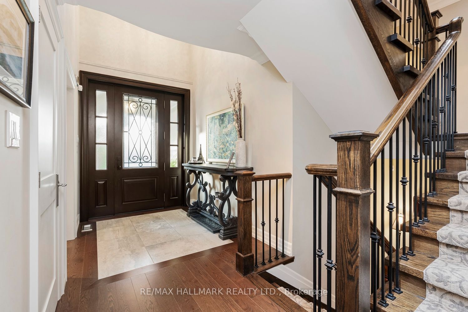 25 Queensborough Crescent