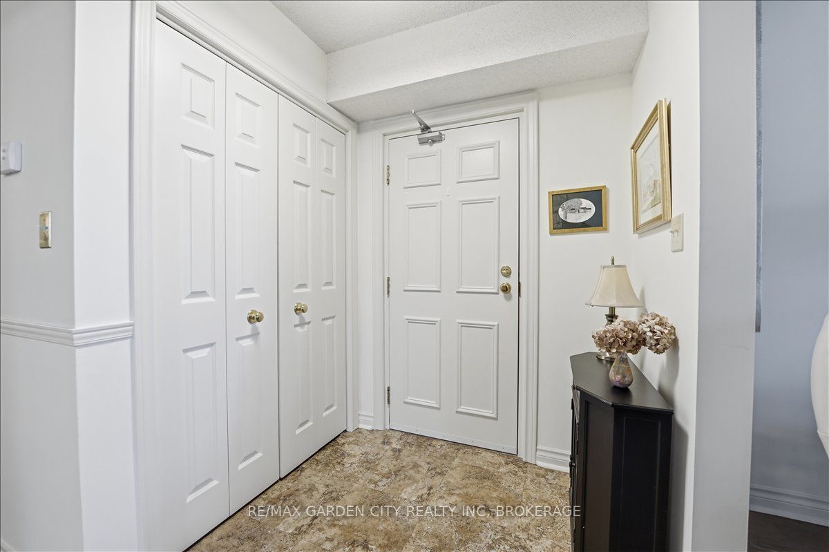 433 LINWELL Road 104