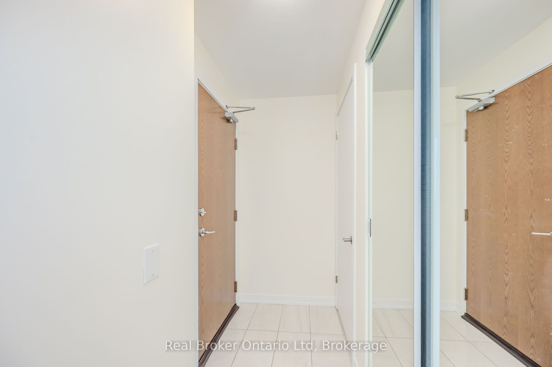 2560 Eglinton Avenue W 2104