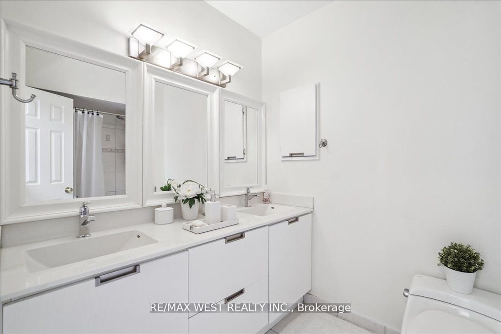 Photo of 69 Upper Canada Drive #2, Toronto, ON M2P 2A2 (MLS # C12421507)