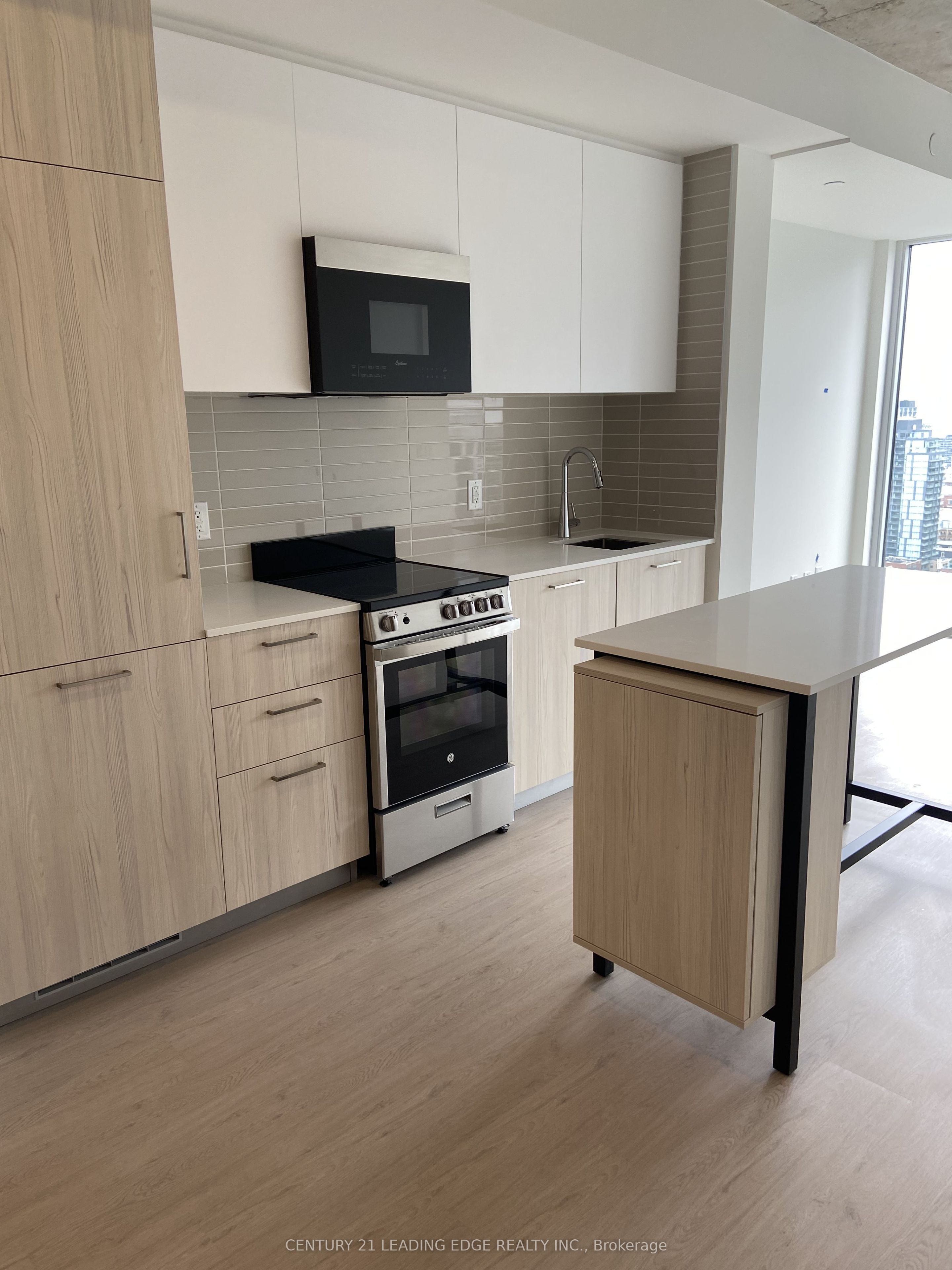 65 Mutual Street 2703
