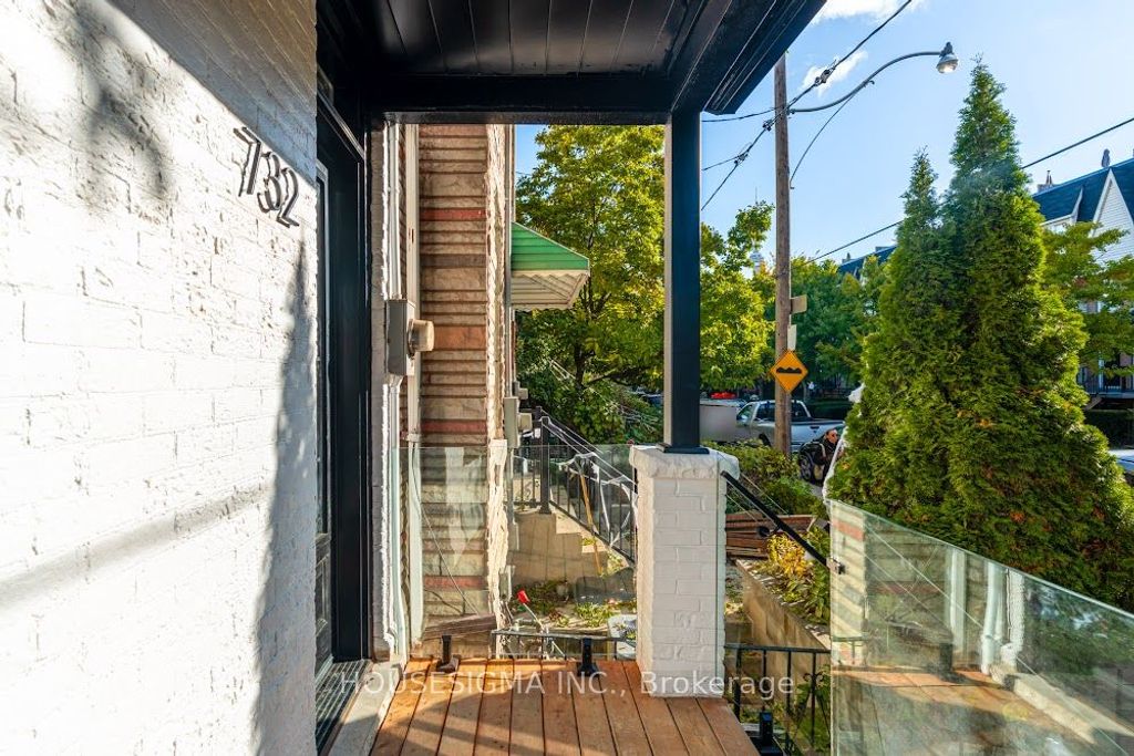 Photo of 732 Adelaide Street W, Toronto, ON M6J 1B1 (MLS # C12642562)