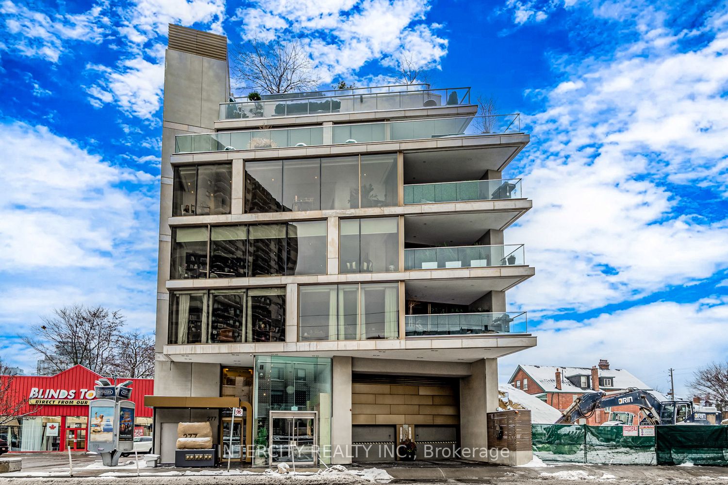277 Davenport Road 102