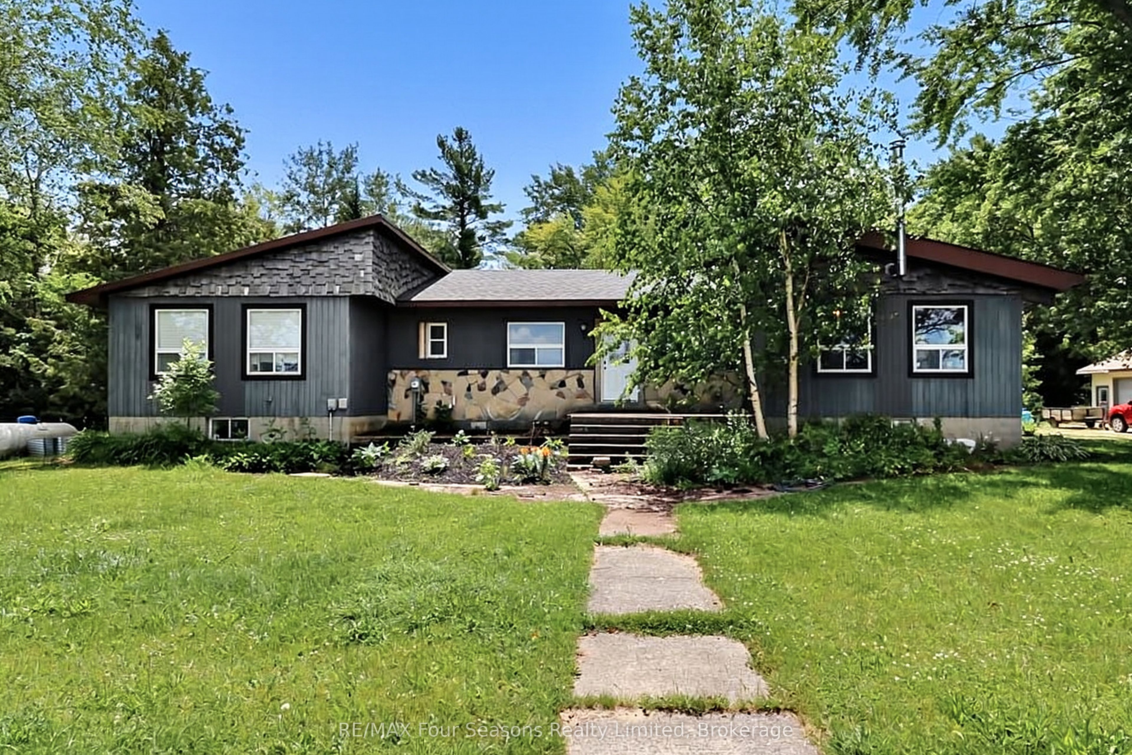 7363 Sideroad 33 34 Road