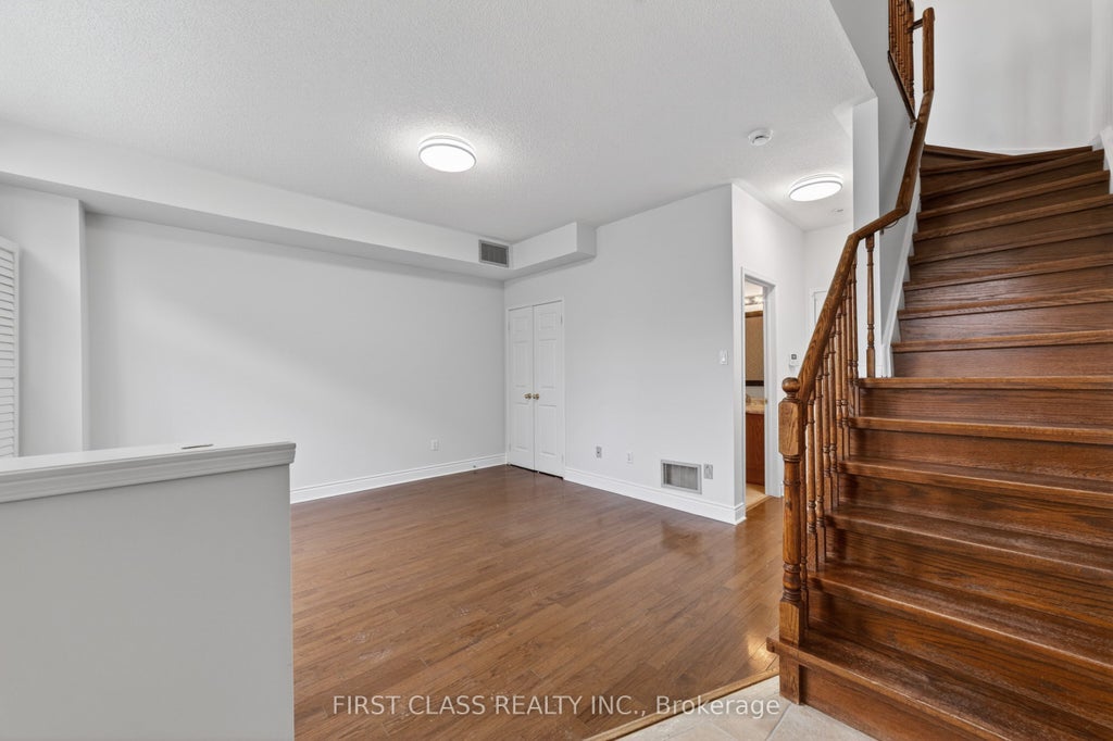 Photo of 3076 Lake Shore Boulevard W #Th10, Toronto, ON M8V 1K3 (MLS # W13787706)
