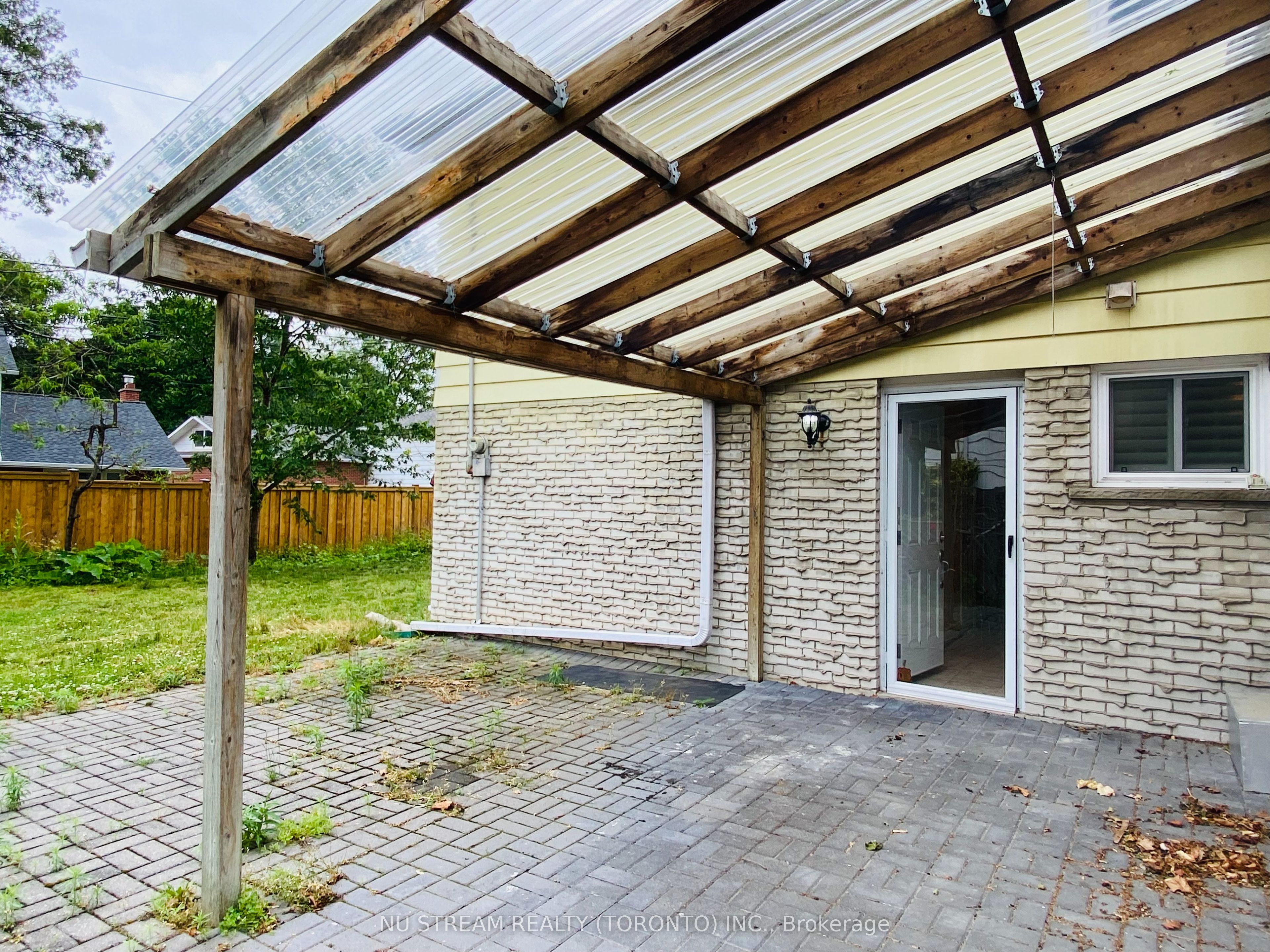 10 Southdale Drive Basmt