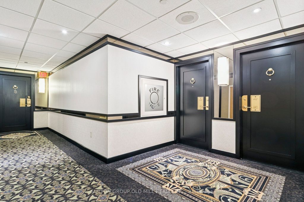 Photo of 2045 Lakeshore Boulevard W #406, Toronto, ON M8V 2Z6 (MLS # W12837046)