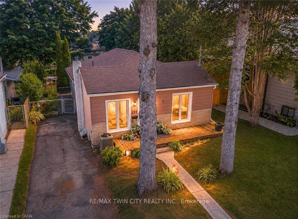Photo of 137 Francis Street, Cambridge, ON N1S 2A2 (MLS # X13564438)