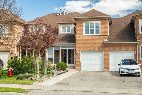 19 Woodstream Avenue Brampton ON L6R 1M7
