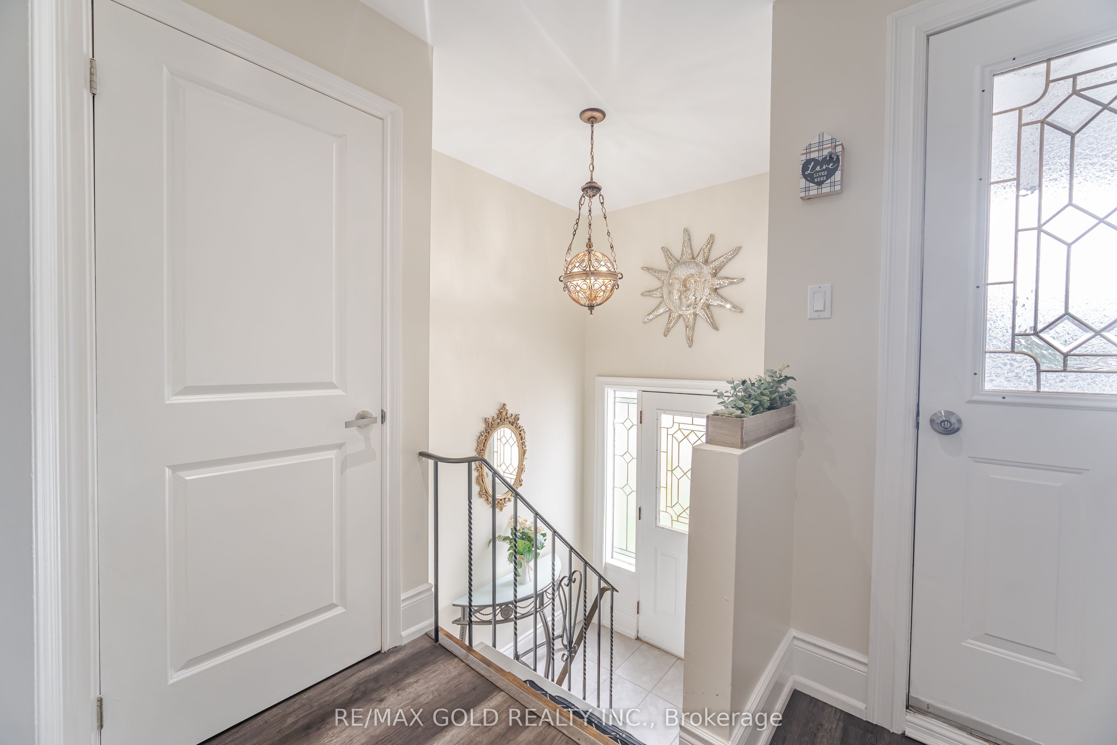 774 EAGLEMOUNT Crescent