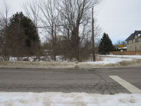 98 Euclid Avenue Toronto ON M6J 2J9