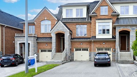 134 Lacewood Drive Richmond Hill ON L4S 0E5