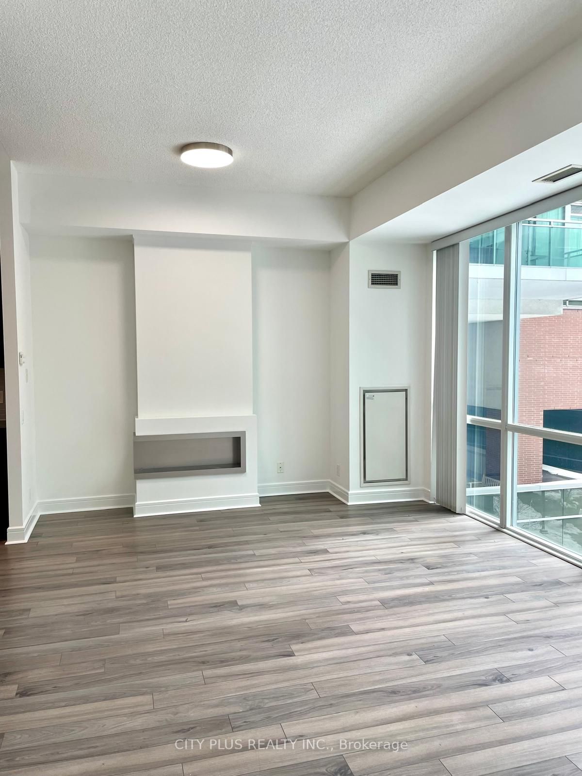 112 George Street S304