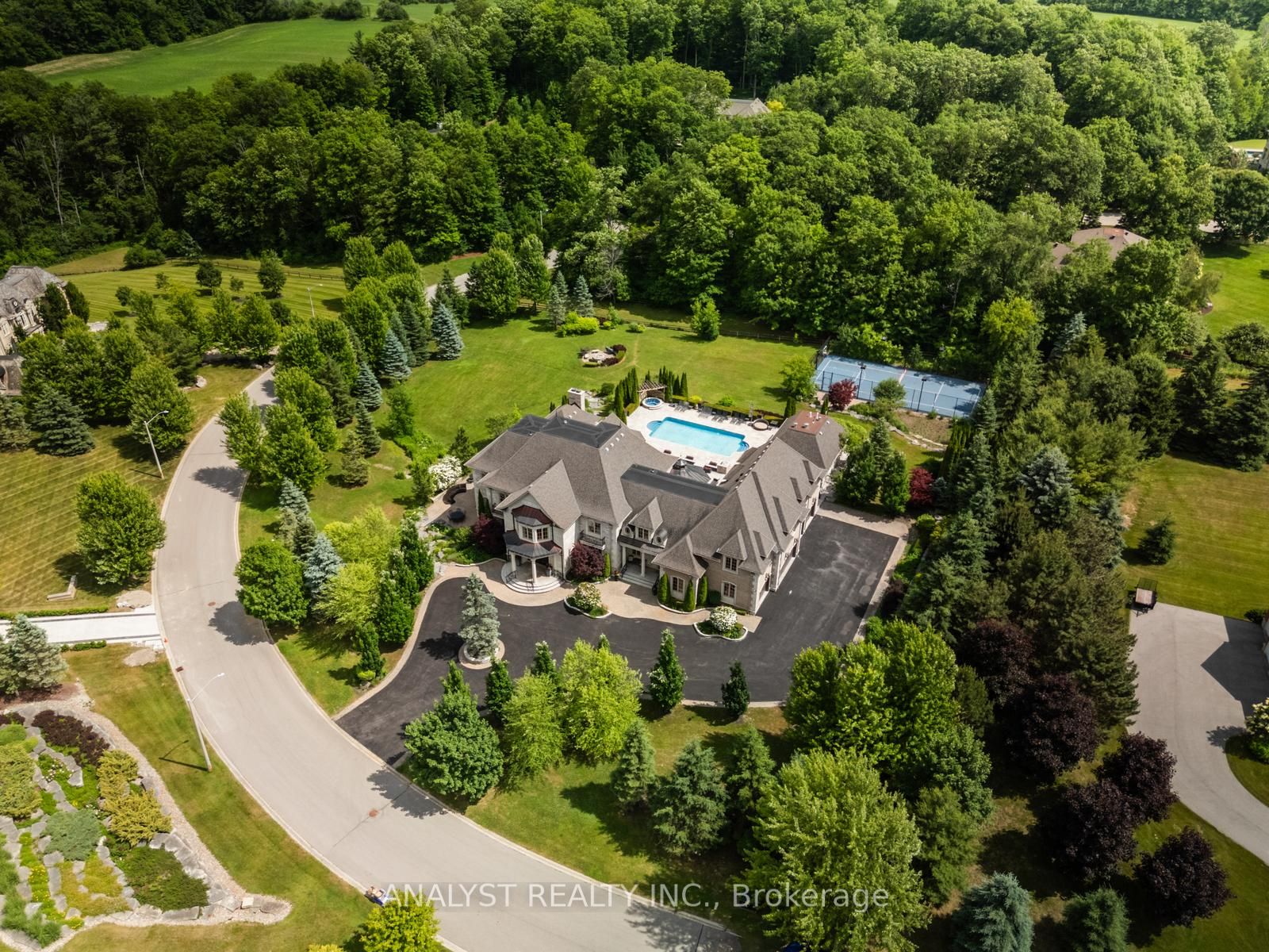 86 Eden Vale Drive