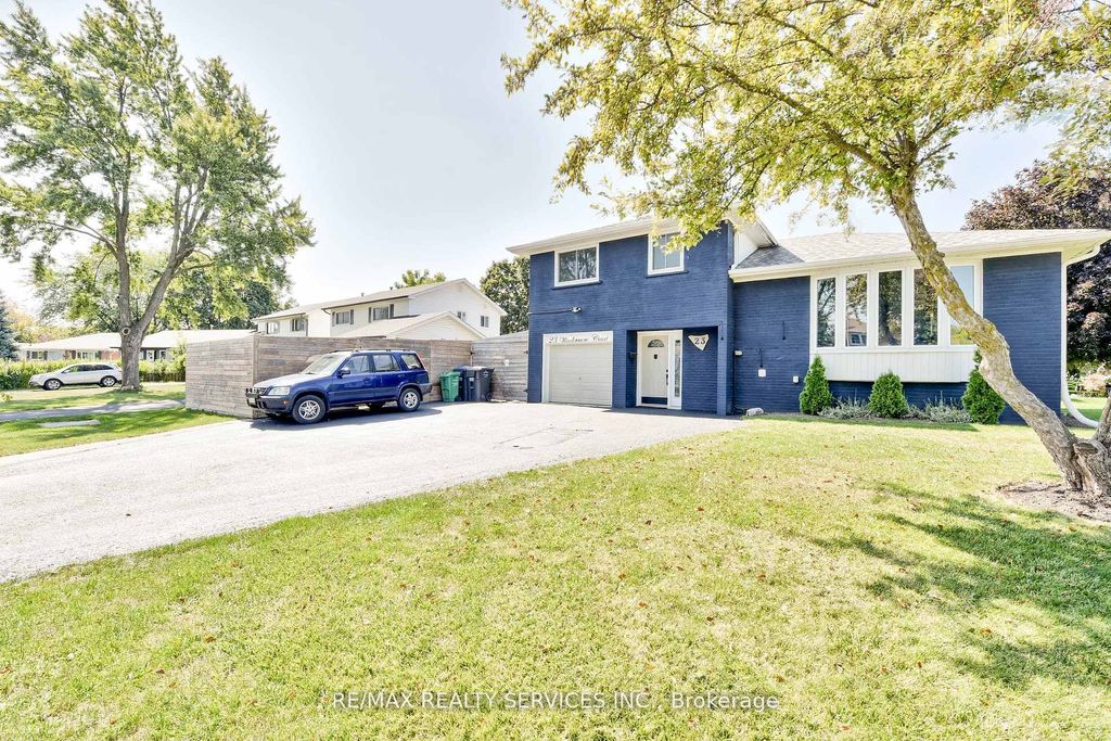 Photo of 23 Windermere Court, Brampton, ON L6X 2L5 (MLS # W12701630)