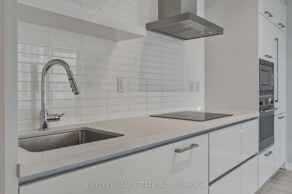 Photo of 2221 Yonge Street #3807, Toronto, ON M4S 2B5 (MLS # C13643022)