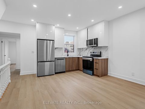 135 Bellwoods Avenue 2 Toronto ON M6J 2P6