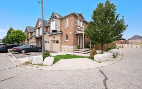 745 Farmstead Drive 21 Milton ON L9T 8B1