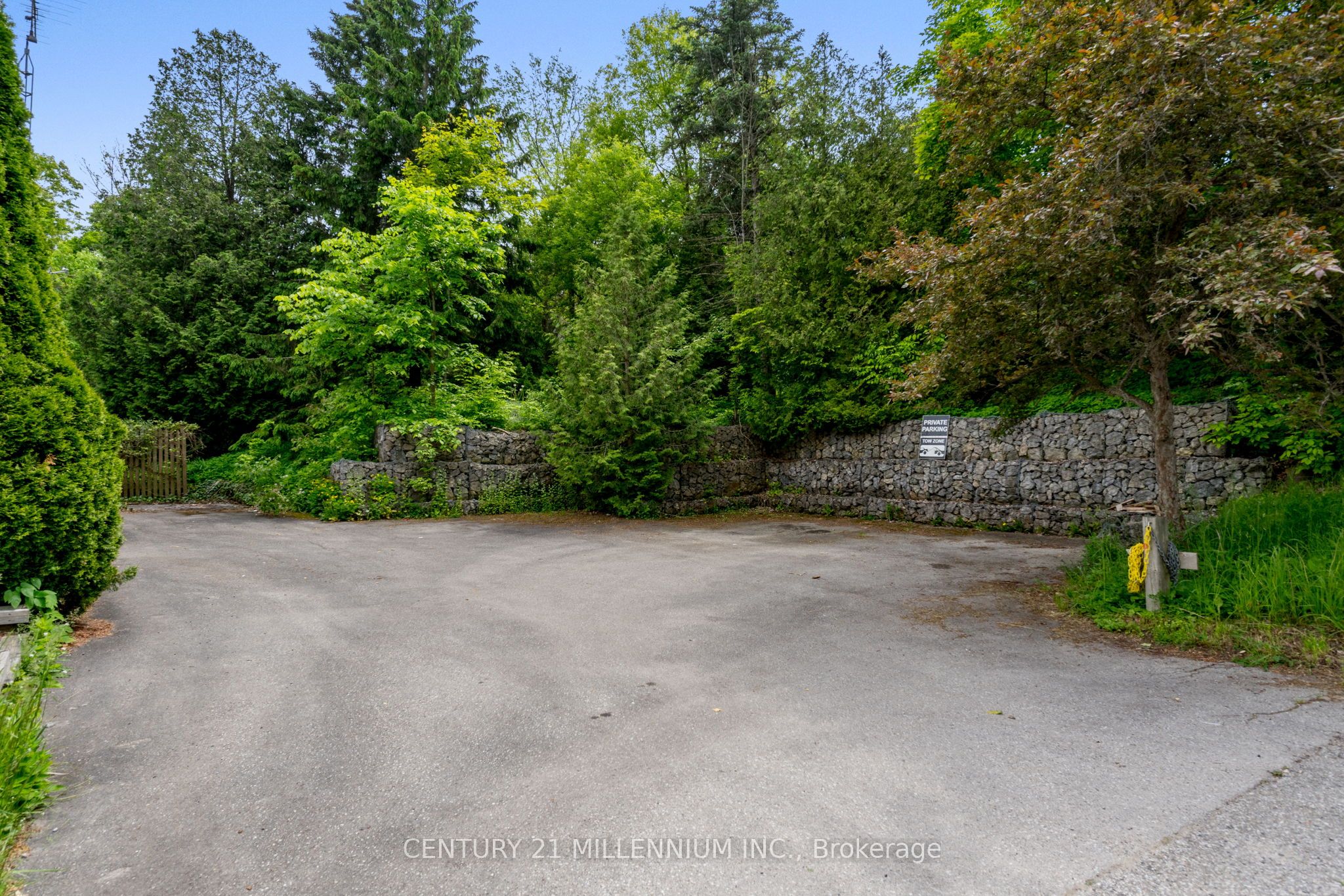 815 Forks Of The Credit Road