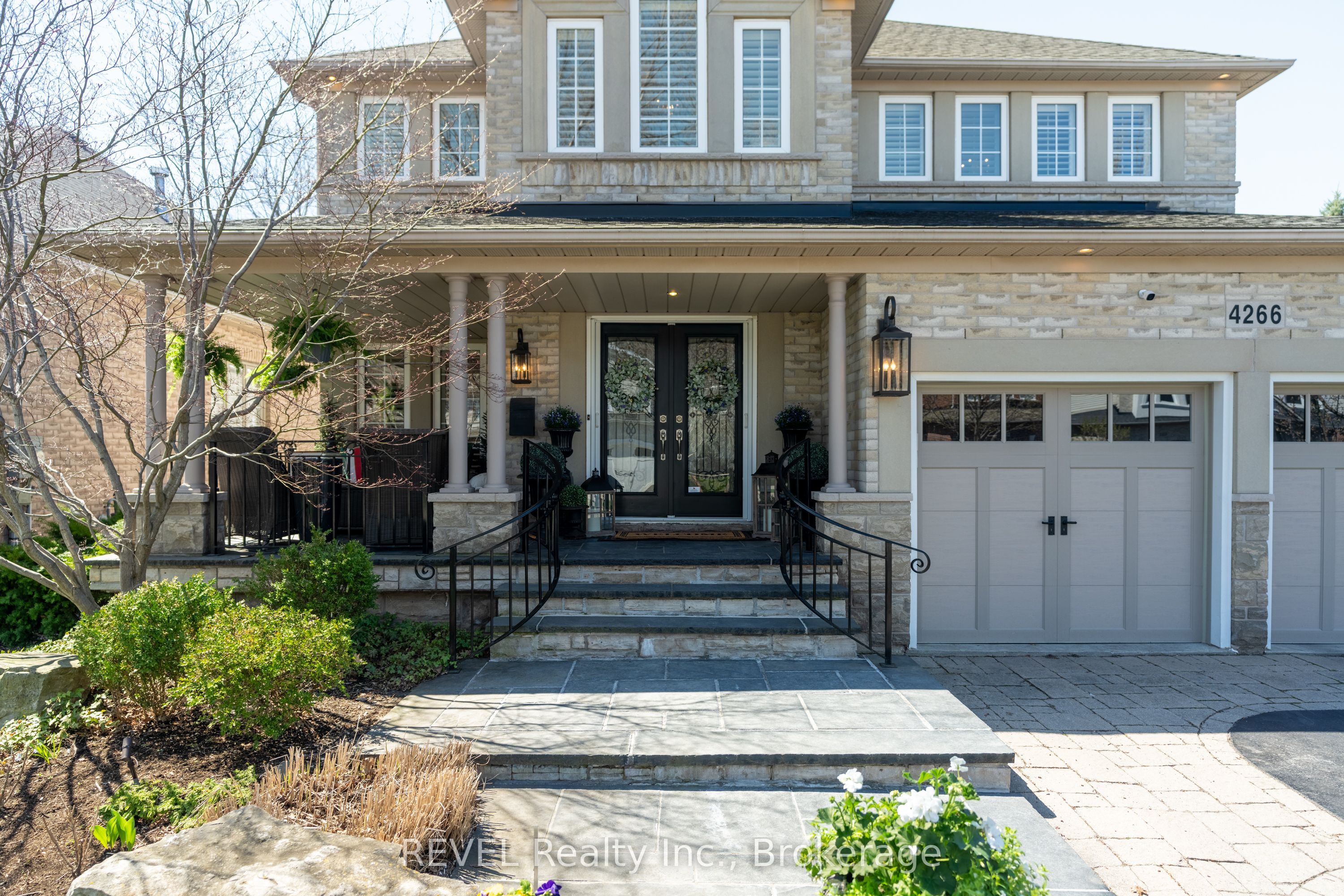 4266 Clubview Drive