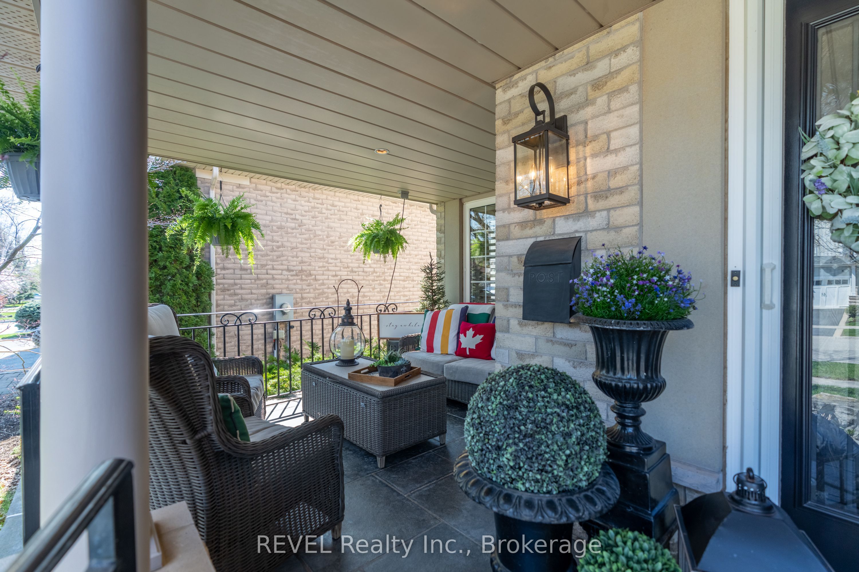 4266 Clubview Drive