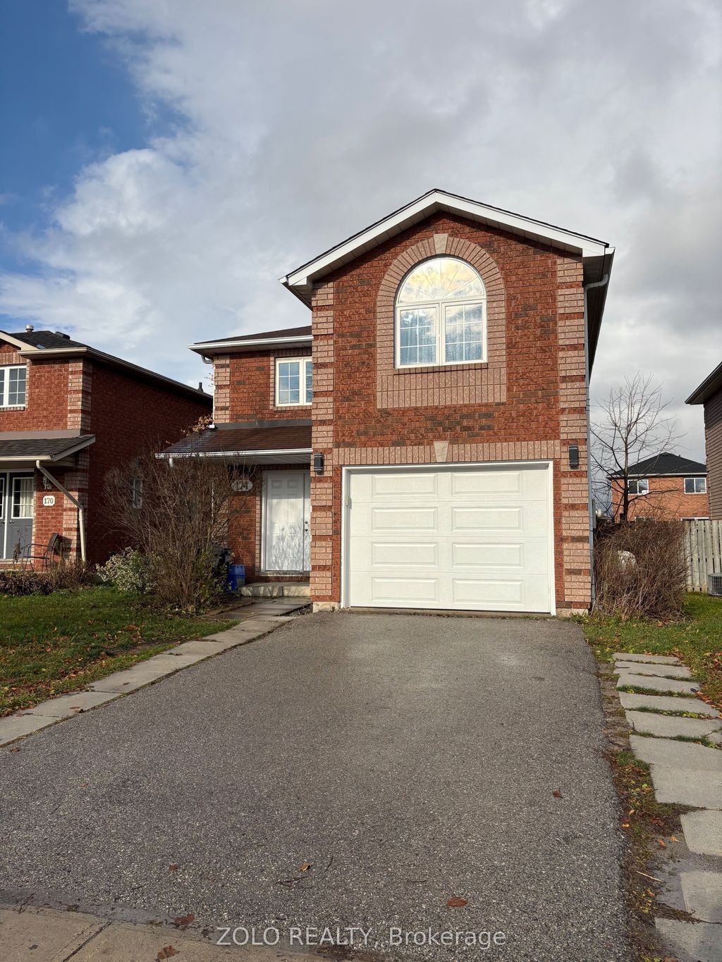 Photo of 174 Tunbridge Road, Barrie, ON L4M 6S1 (MLS # S12587106)
