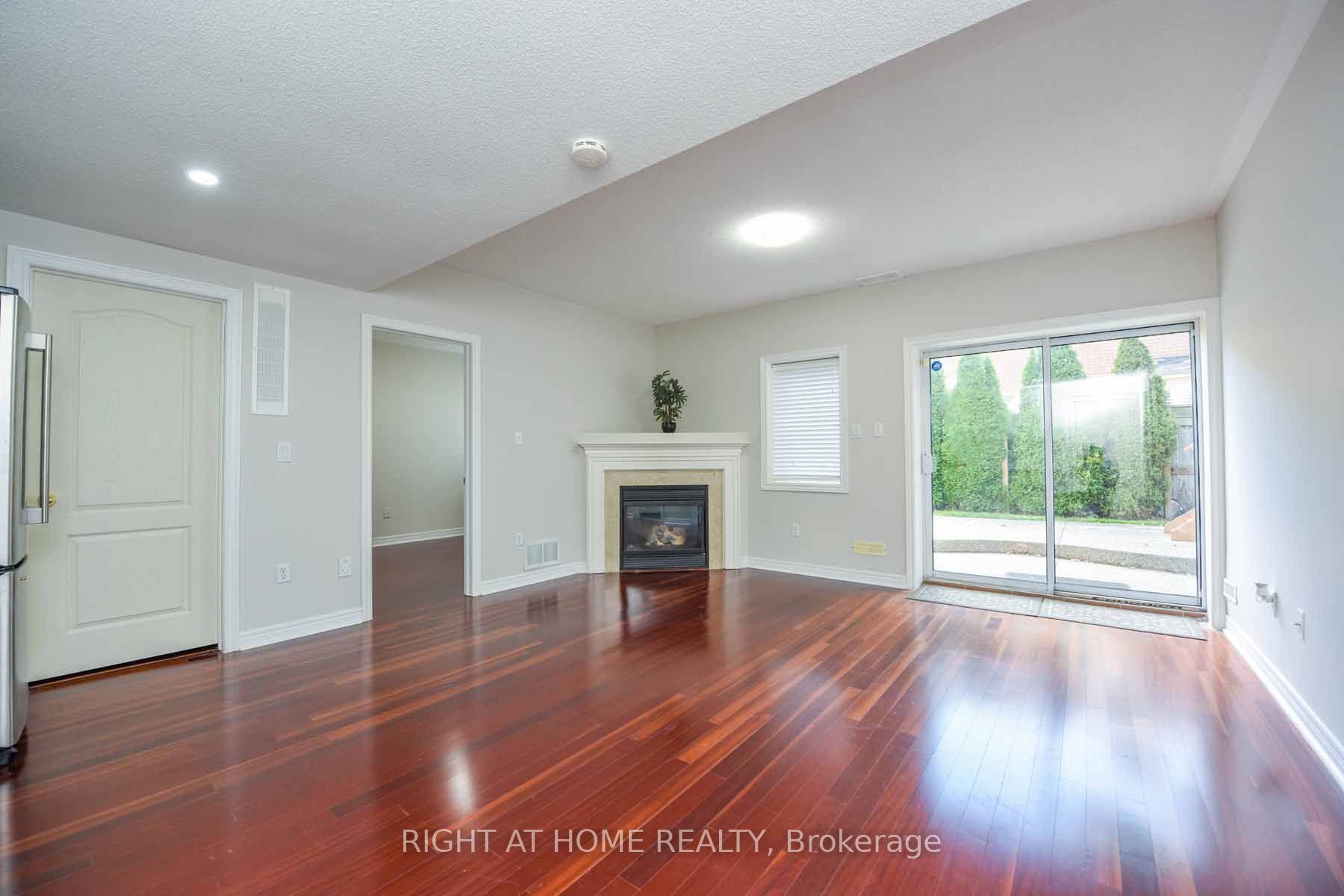 2229 GLAZEBROOK Circle Lower