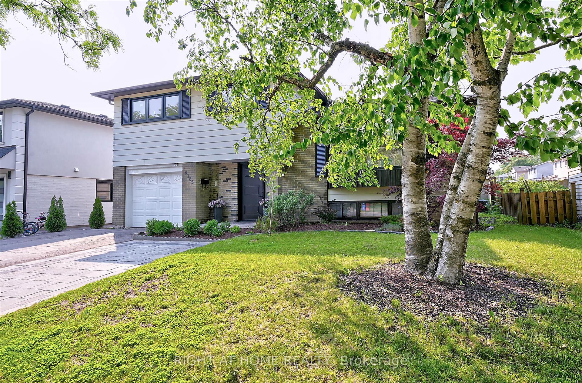 3185 Heathfield Drive