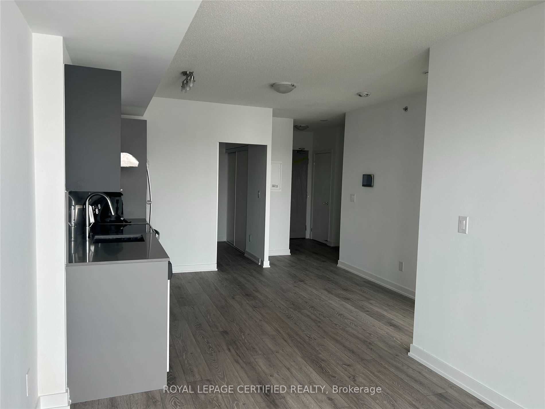 3210 Dakota Common A  410