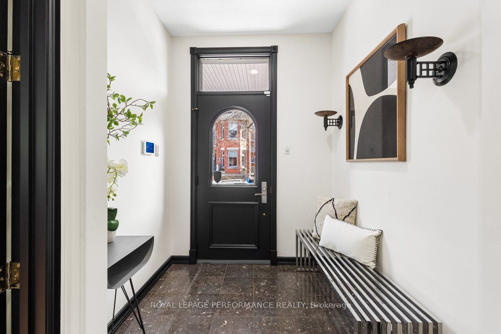 Photo of 35 Waverley Street, Ottawa Centre, ON K2P 0T7 (MLS # X13038310)