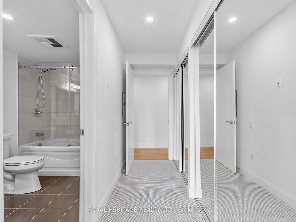 Photo of 2181 Yonge Street #2305, Toronto, ON M4S 3H7 (MLS # C13139966)