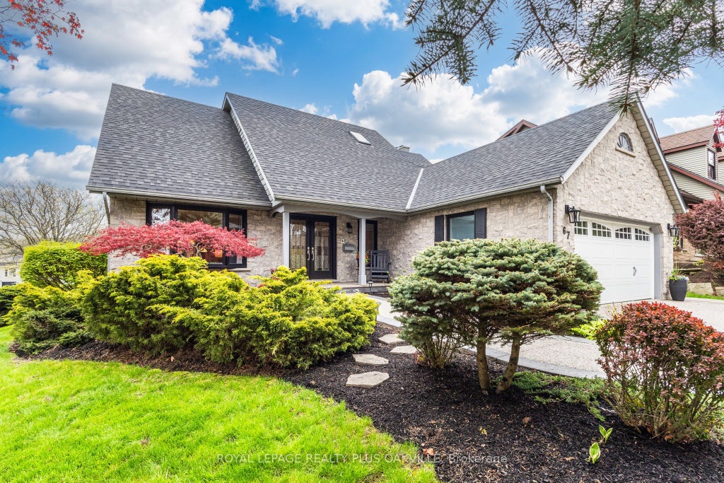 Photo of 67 Honeysuckle Crescent, Hamilton, ON L9K 1B2 (MLS # X13140980)